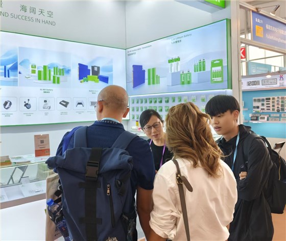 與外國(guó)客戶交流中